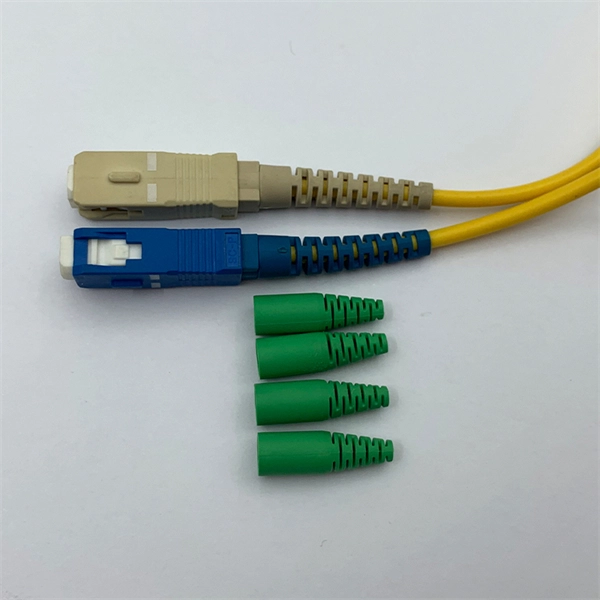 Horizontal right-angle bend in cable tray